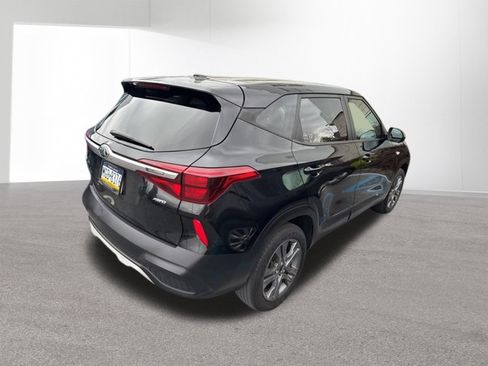Certified 2021 Kia Seltos LX AWD/4WD image 30