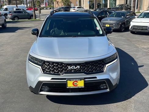 Used 2022 Kia Sorento SX Prestige image 2
