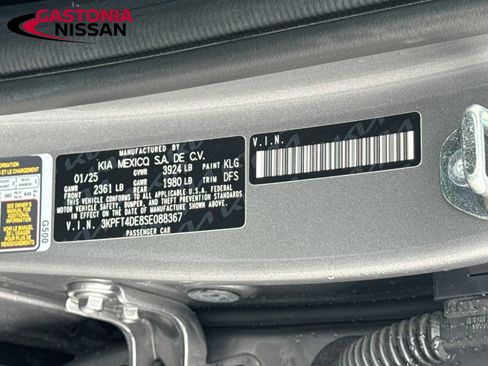 Used 2025 Kia K4 FWD image 40