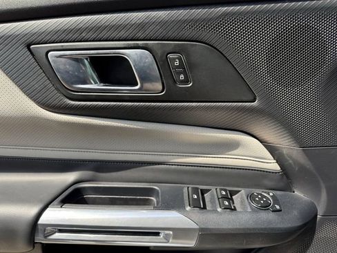 Used 2024 Ford Mustang Premium image 23