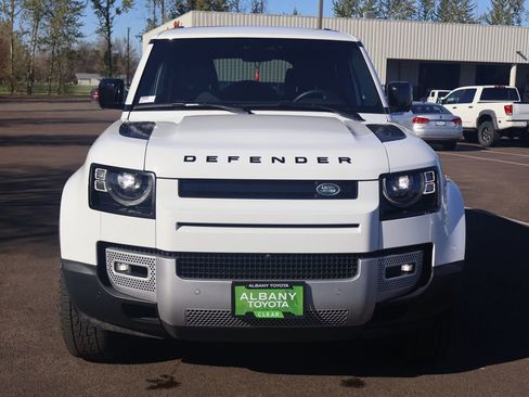 Used 2025 Land Rover Defender 110 S AWD/4WD image 9