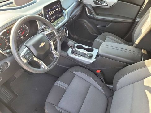 Used 2025 Chevrolet Blazer LT AWD/4WD image 8