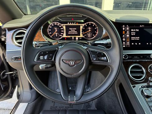 Used 2021 Bentley Continental GT image 33