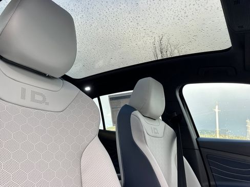New 2026 Volkswagen ID.4 Pro S image 16
