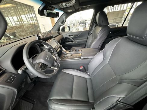 New 2026 Lexus LX 700h Luxury image 17