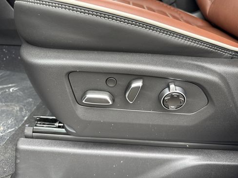 New 2025 GMC Sierra 2500 Denali Ultimate image 16