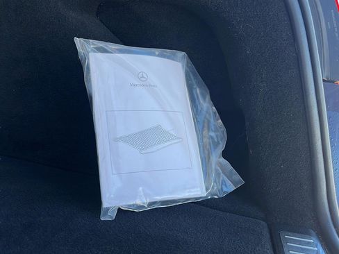 Used 2021 Mercedes-Benz GLC 300 4MATIC w/ Premium Package image 30