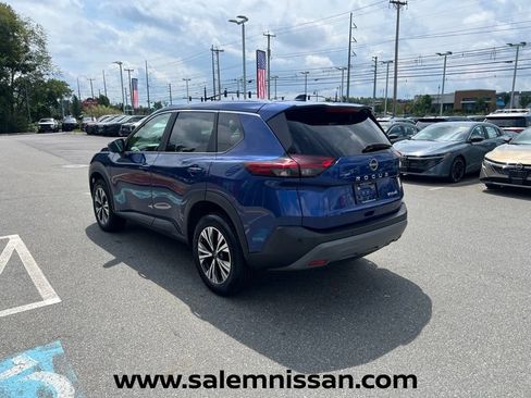 Used 2023 Nissan Rogue SV AWD/4WD image 5