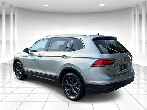 Used 2022 Volkswagen Tiguan SE AWD/4WD image 6