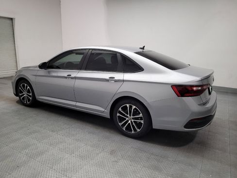 Used 2022 Volkswagen Jetta Sport FWD image 3
