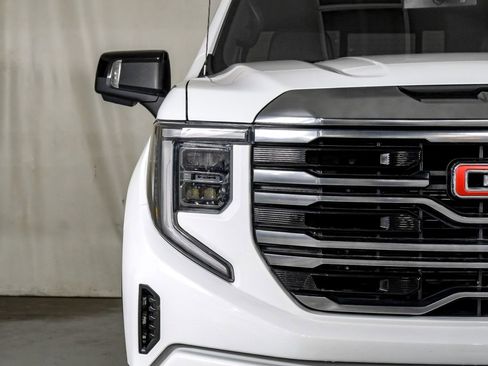 Used 2024 GMC Sierra 1500 AT4 w/ AT4 Premium Package AWD/4WD image 38