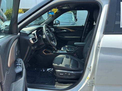 Used 2023 Chevrolet TrailBlazer ACTIV FWD image 12