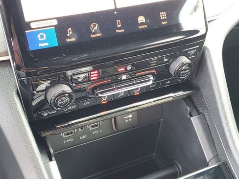 New 2025 Jeep Grand Cherokee L Limited image 12