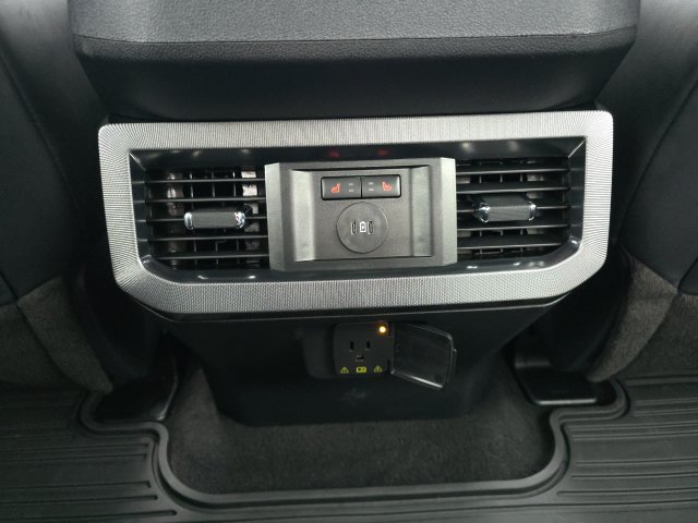 Certified 2025 Ford F250 Platinum AWD/4WD image 8
