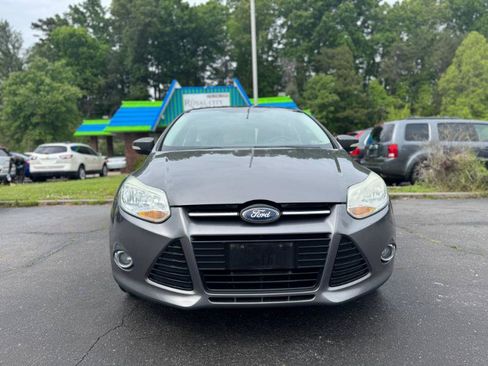 Used 2012 Ford Focus SE image 2