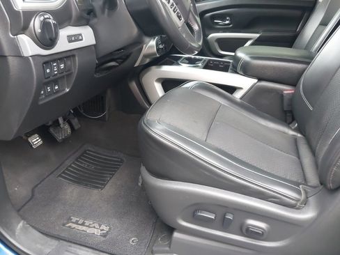 Used 2016 Nissan Titan PRO-4X AWD/4WD image 4