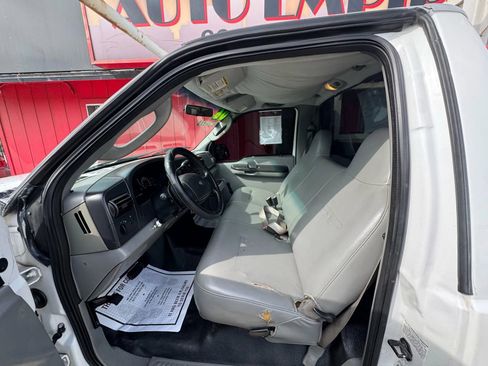 Used 2006 Ford F350 XL RWD image 7