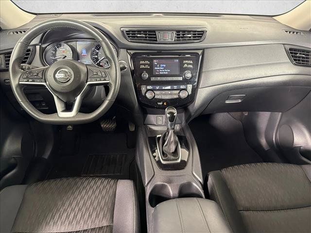 Used 2017 Nissan Rogue SV FWD image 22