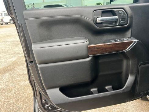 Used 2022 GMC Sierra 1500 SLT image 12