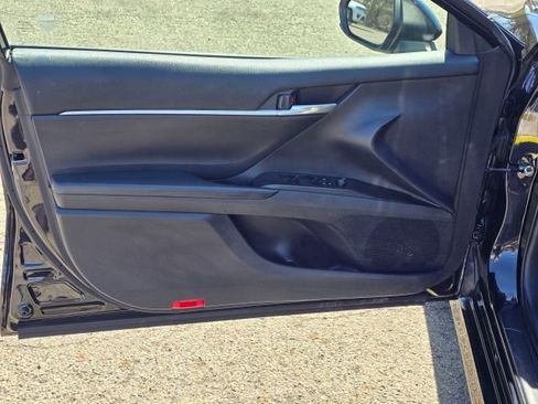 Used 2023 Toyota Camry LE image 10