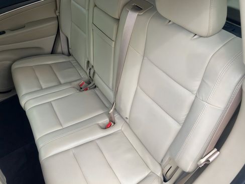 Used 2017 Jeep Grand Cherokee Limited w/ Luxury Group II image 27