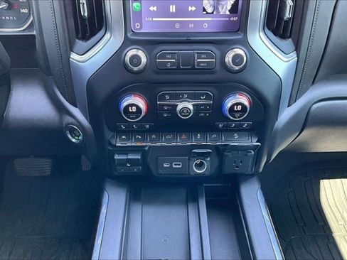 Used 2021 GMC Sierra 1500 SLT w/ SLT Premium Plus Package AWD/4WD image 16