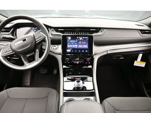 New 2025 Jeep Grand Cherokee L Laredo w/ Luxury Tech Group I image 17