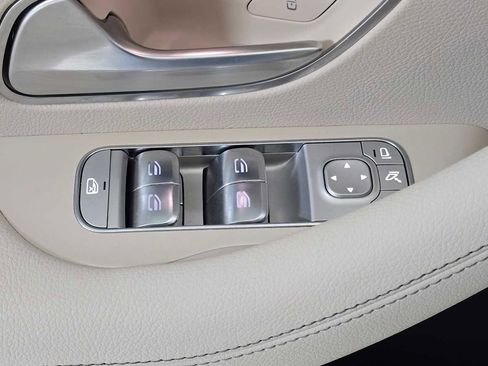 Used 2026 Mercedes-Benz GLS 450 4MATIC image 24