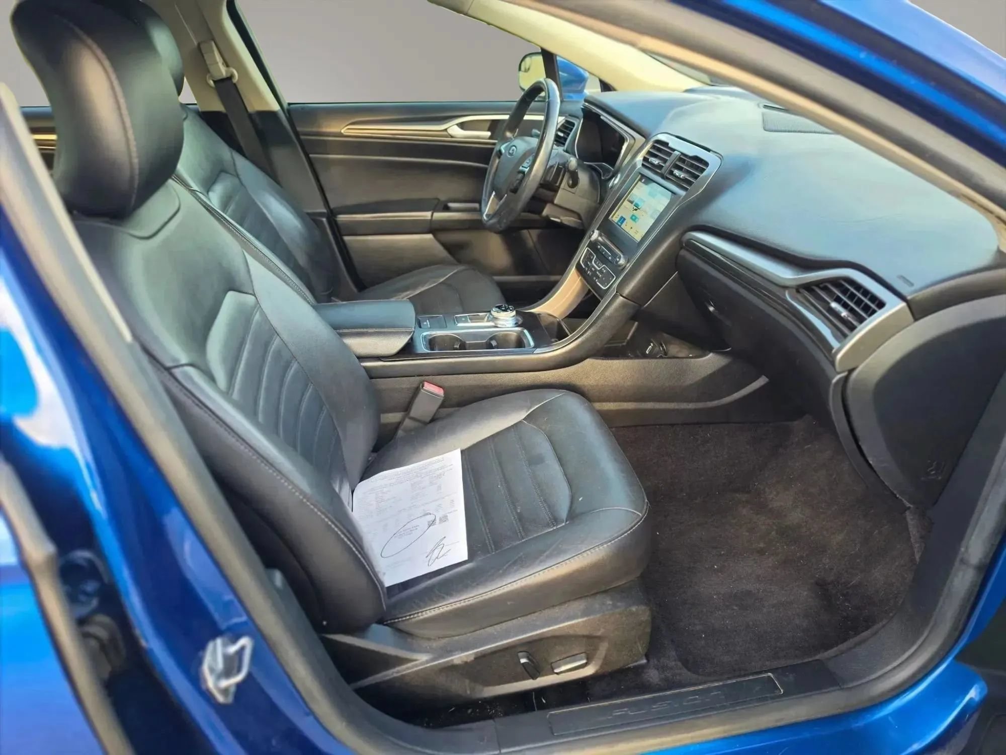 Used 2017 Ford Fusion SE w/ Fusion SE Technology Package FWD image 10