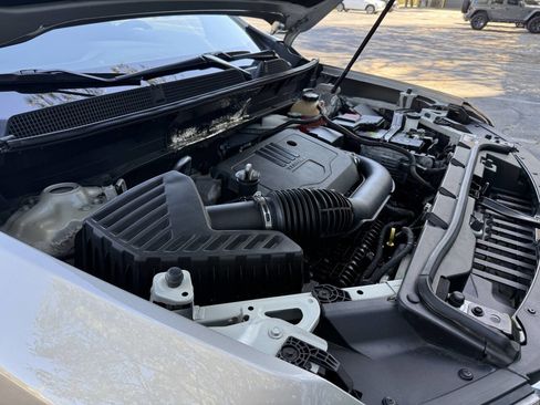 Used 2022 GMC Acadia SLE w/ Driver Convenience Package image 56