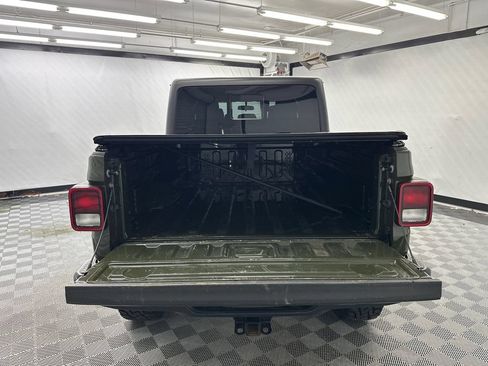 Used 2022 Jeep Gladiator Sport AWD/4WD image 18