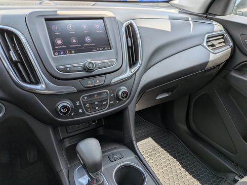 Used 2022 Chevrolet Equinox LT FWD image 22