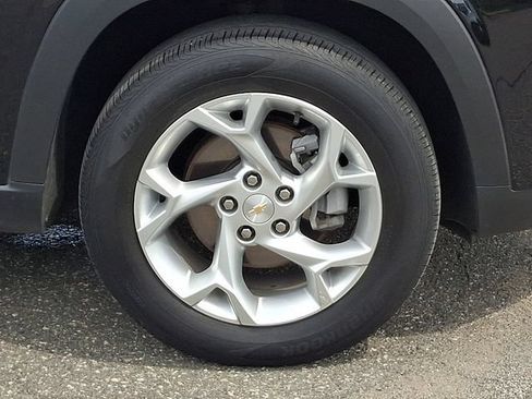 Used 2024 Chevrolet Trax LS w/ LS Convenience Package FWD image 29