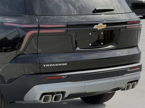 New 2026 Chevrolet Traverse LT image 6