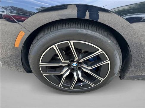 Used 2024 BMW 740i xDrive w/ M Sport Professional Package AWD/4WD image 9