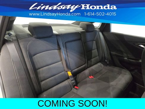 Used 2017 Chevrolet Malibu LT FWD image 8