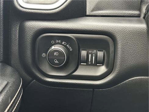 Used 2019 RAM 2500 Big Horn image 26