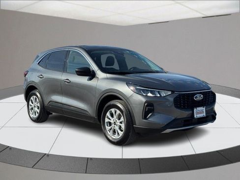 Used 2024 Ford Escape Active image 2