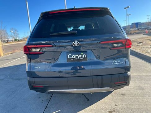 Used 2025 Toyota Grand Highlander Limited image 9