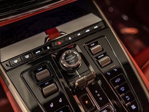 New 2026 Aston Martin DBX 707 image 29