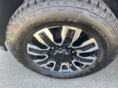 New 2025 GMC Sierra 2500 Denali Ultimate w/ Max Trailering Package image 20