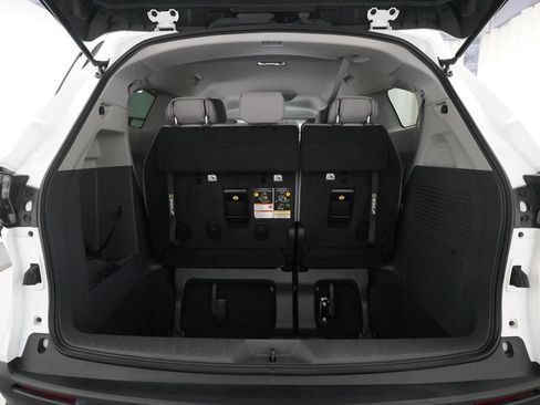 Used 2023 Toyota Sienna LE FWD image 10