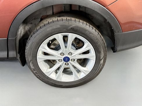 Used 2018 Ford Escape SE FWD image 36