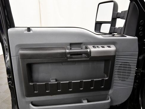 Used 2013 Ford F250 XLT w/ FX4 4X4 Off-Road Pkg image 13