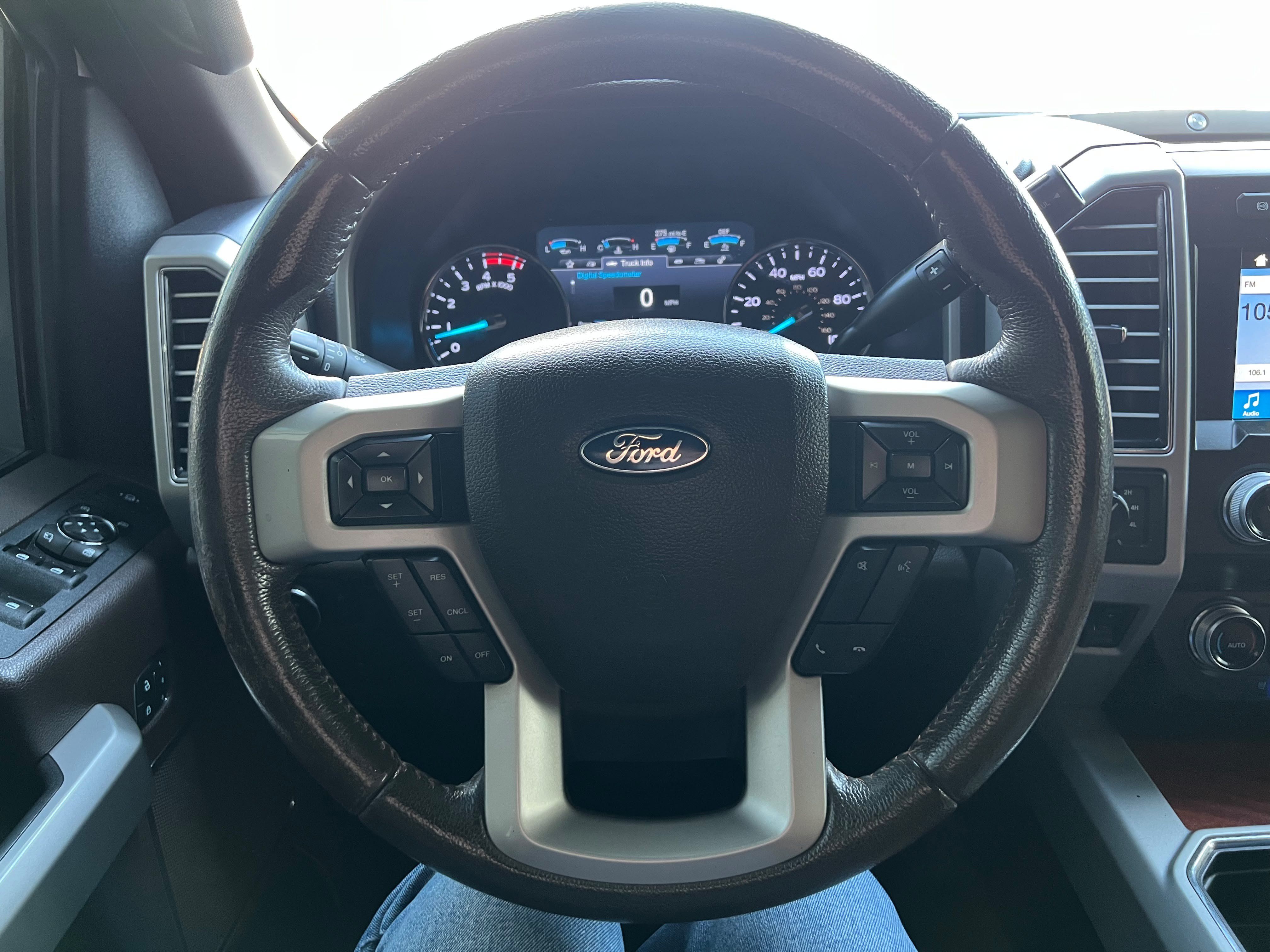 Used 2019 Ford F250 King Ranch w/ King Ranch Ultimate Package AWD/4WD image 16