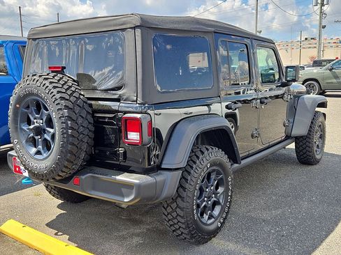 Used 2023 Jeep Wrangler Unlimited w/ Cold Weather Group image 4