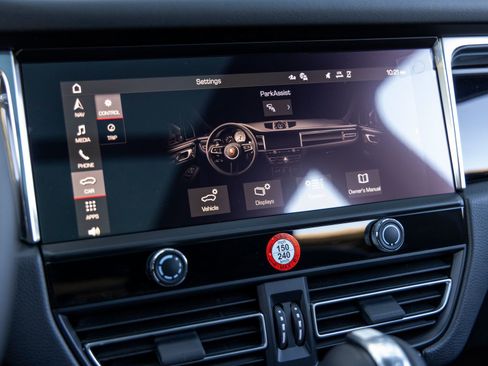 New 2026 Porsche Macan image 35