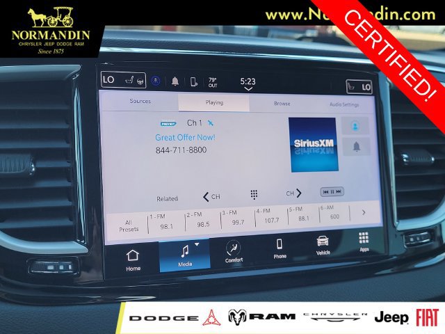 Certified 2024 Chrysler Pacifica Touring-L FWD image 9