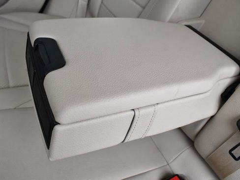 Used 2022 Mercedes-Benz GLC 300 4MATIC image 31