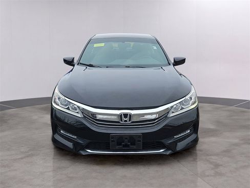 Used 2017 Honda Accord Sport Special Edition image 2